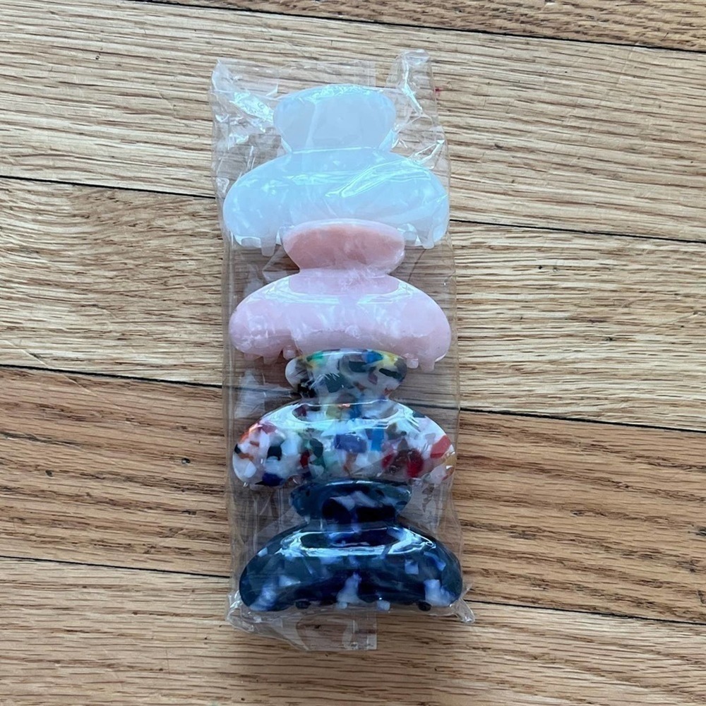 4 Hair Clips - New In Package